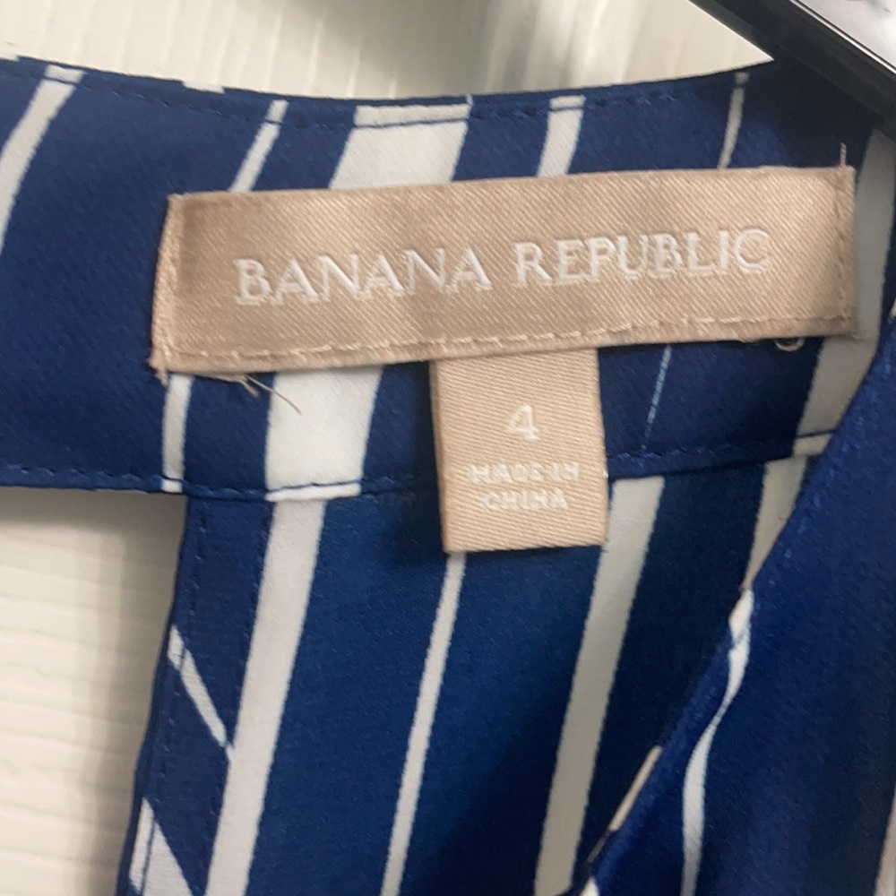 Banana republic blue blouse - Picture 2 of 5